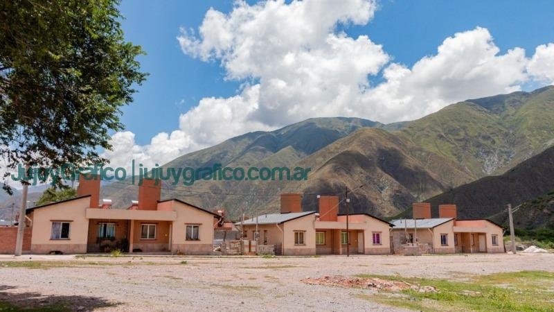 Volcán, reconstruido con la unión del Pueblo Jujeño 3 Volcan reconstruido con la union del Pueblo Jujeno 4